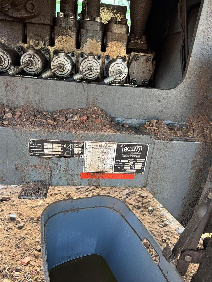 Gebraucht 2011 Akros Henschel CIV 600-8L DM