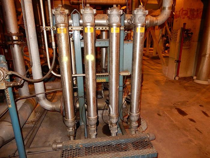 Used ALBANY INTERNATIONAL AES WATER FILTER FOUR CLEANERS