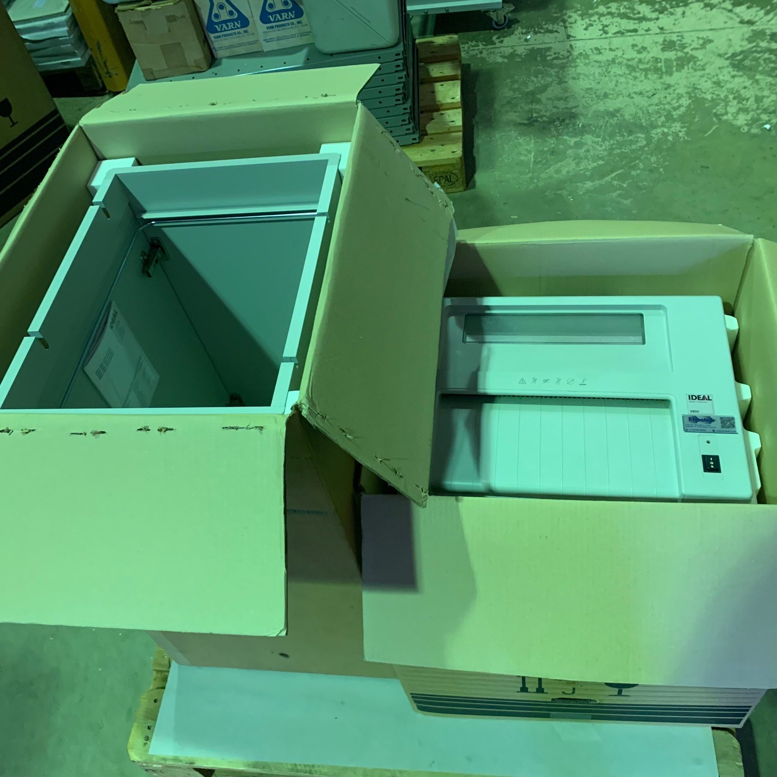 IDEAL 3800 Strip-Cut Office Paper Shredder