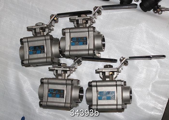 Unused (9) GMR 1.5" Socket Weld Ball Valves #34393