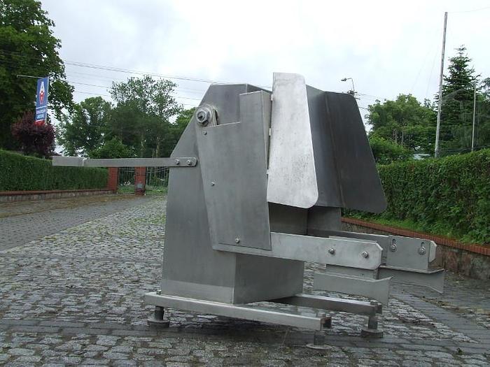 Gebraucht Tippler für Wagen - als Gerät, das von der Maschine angetrieben wird, mit der es arbeitet (z. B. ein Fräser, eine Mühle, ein Mischer usw.)