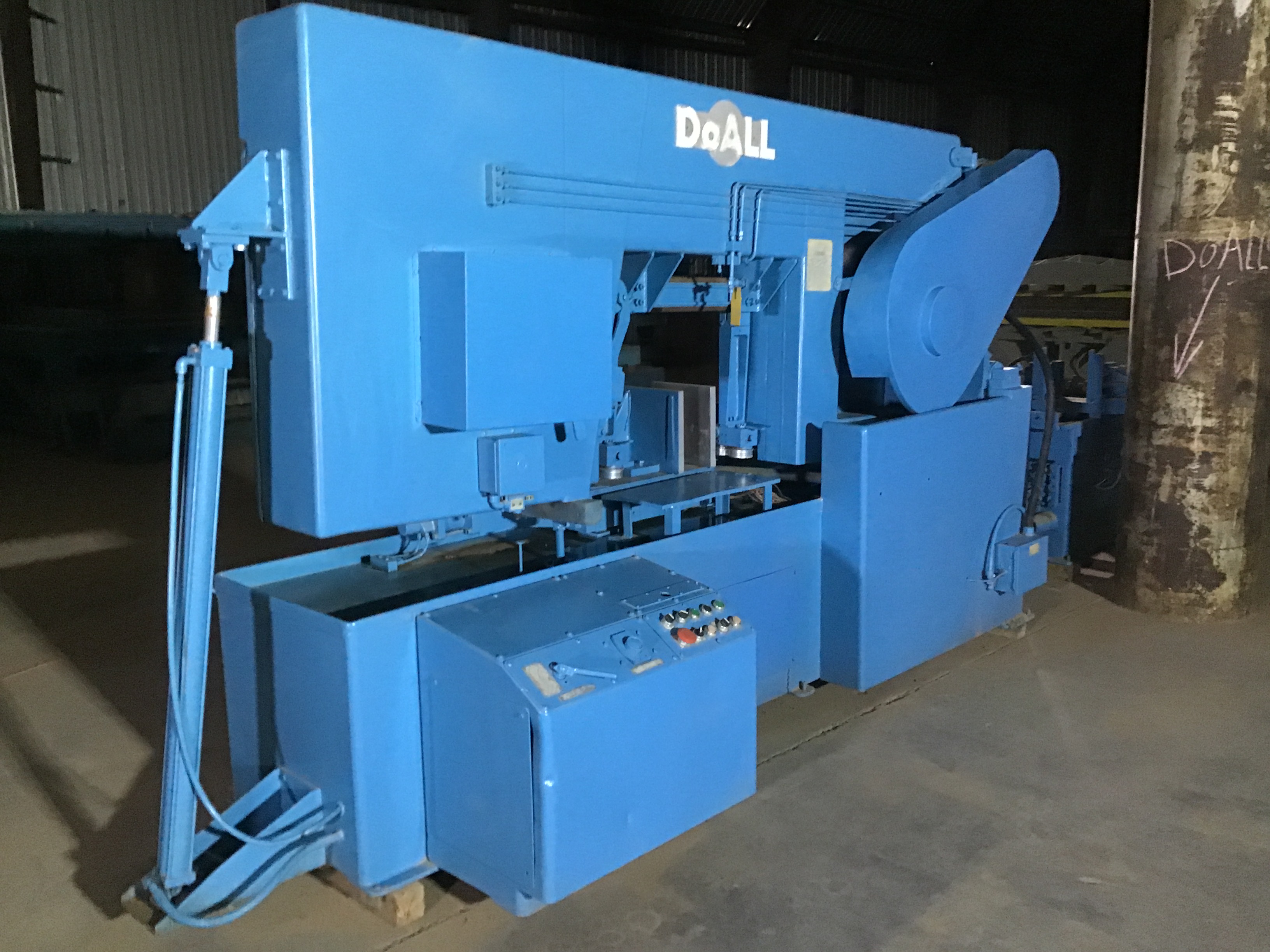Used DoAll Mdl. CZ-1620 Horizontal Band Saw