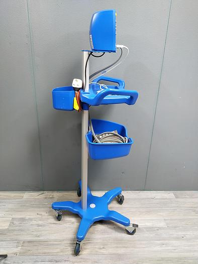 Gebraucht GE Carescape V100 Vitalparameter-Patientenmonitor auf Dinamap Rollstand