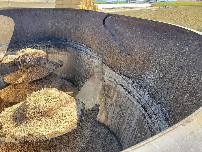 Used Peterbilt w/ Supreme 900T Vertical Feed Box - Allison Transmission