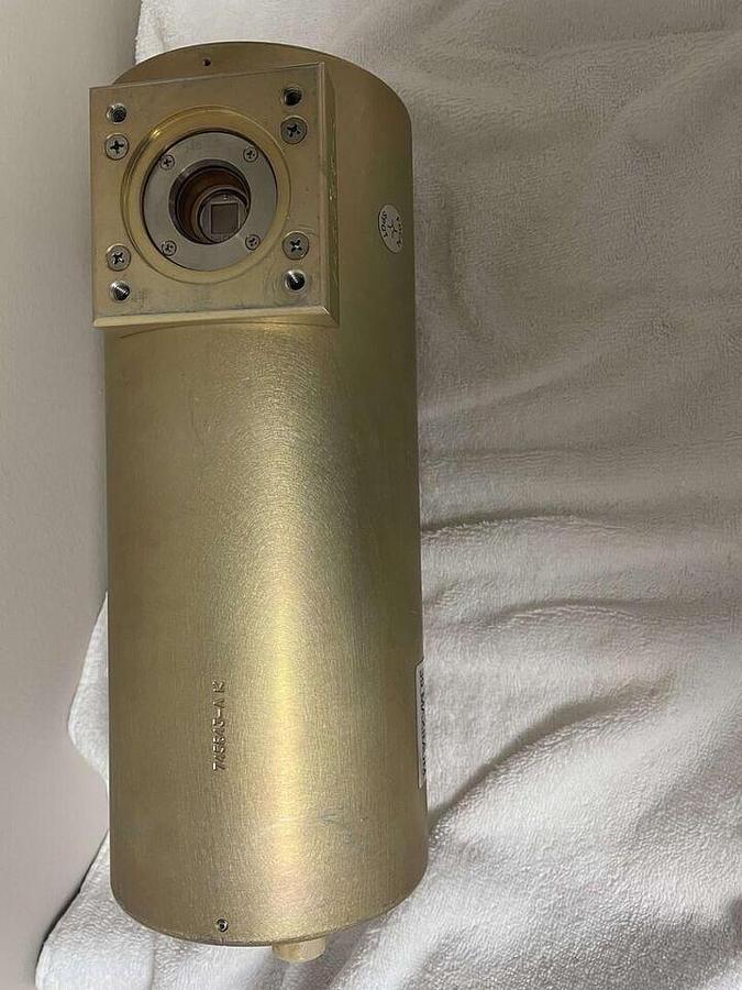 Used For Sale VARIAN Varian M-113R/B115 X-ray Tube  Good Condition X-Ray Tube Parts P/N M-113R/B-115