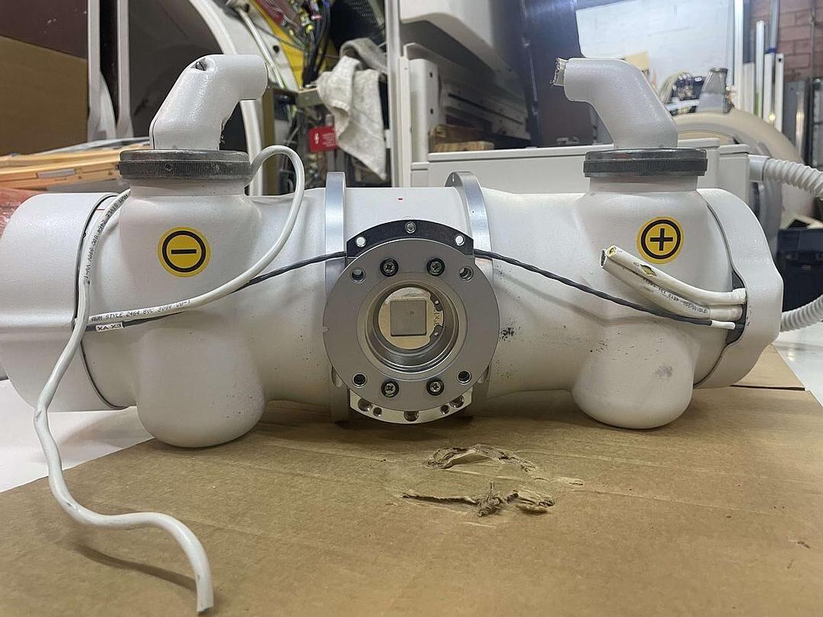 Used For Sale PHILIPS Philips X-Ray Tube Assembly SRO 33100 ROT 360 9890 000 8610, 9806 206 70102  Good Condition X-Ray Tube Parts P/N 9890 000 8610, 9806 206 70102