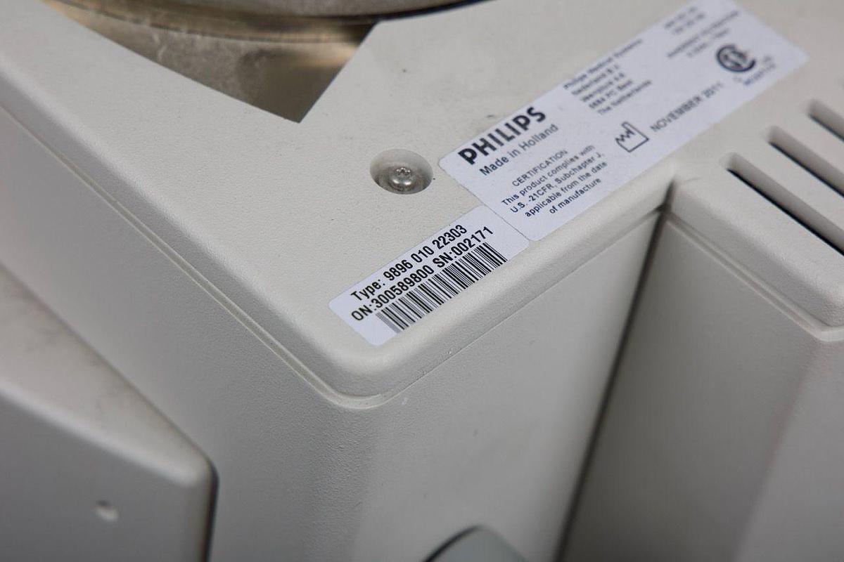 Used For Sale PHILIPS Philips SRO 33100 ROT 360 9890 000 86101 X-Ray Tube Housing Assembly w/ Collimator 9896 010 22303, 2011  Good Condition X-Ray Tube Parts P/N 9890 000 86101