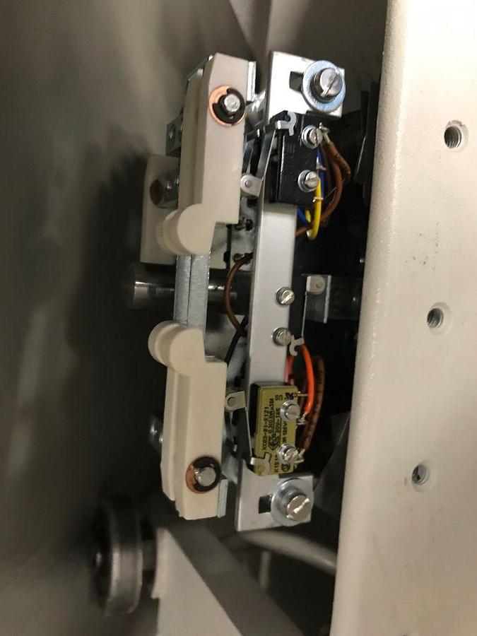 Used For Sale PHILIPS Philips Diagnost Eleva Locking Assembly Rad/Fluoro Room Parts P/N 40320004