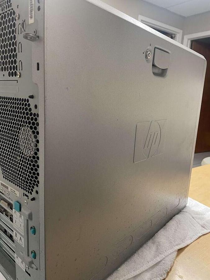 Used For Sale HEWLETT PACKARD HP xw8200 Workstation  Computer In Good Condition Computer Parts P/N 5117866-27