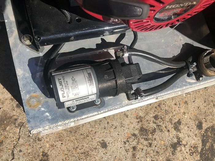 Used 2018 PAC-MAC 600 GALLON TWO COMPARTMENT