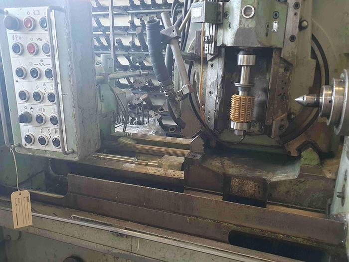 Usato DENTATRICE A CREATORE ORIZZONTALE PFAUTER P 400 H