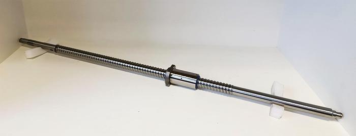Geschliffener Präzisions Kugelgewindetrieb, D40mm, 1479mm, Steinmeyer, neu