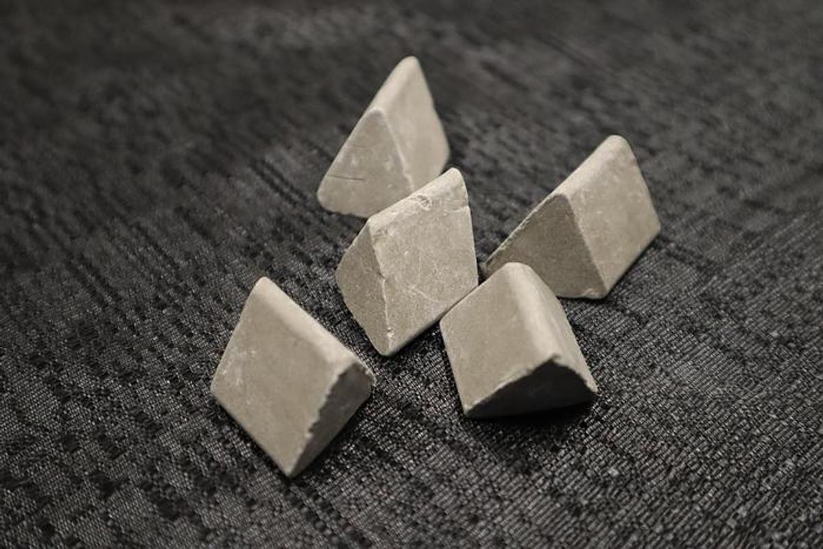 UFX Angle Cut Triangle 22 deg 1/4 x 1/4