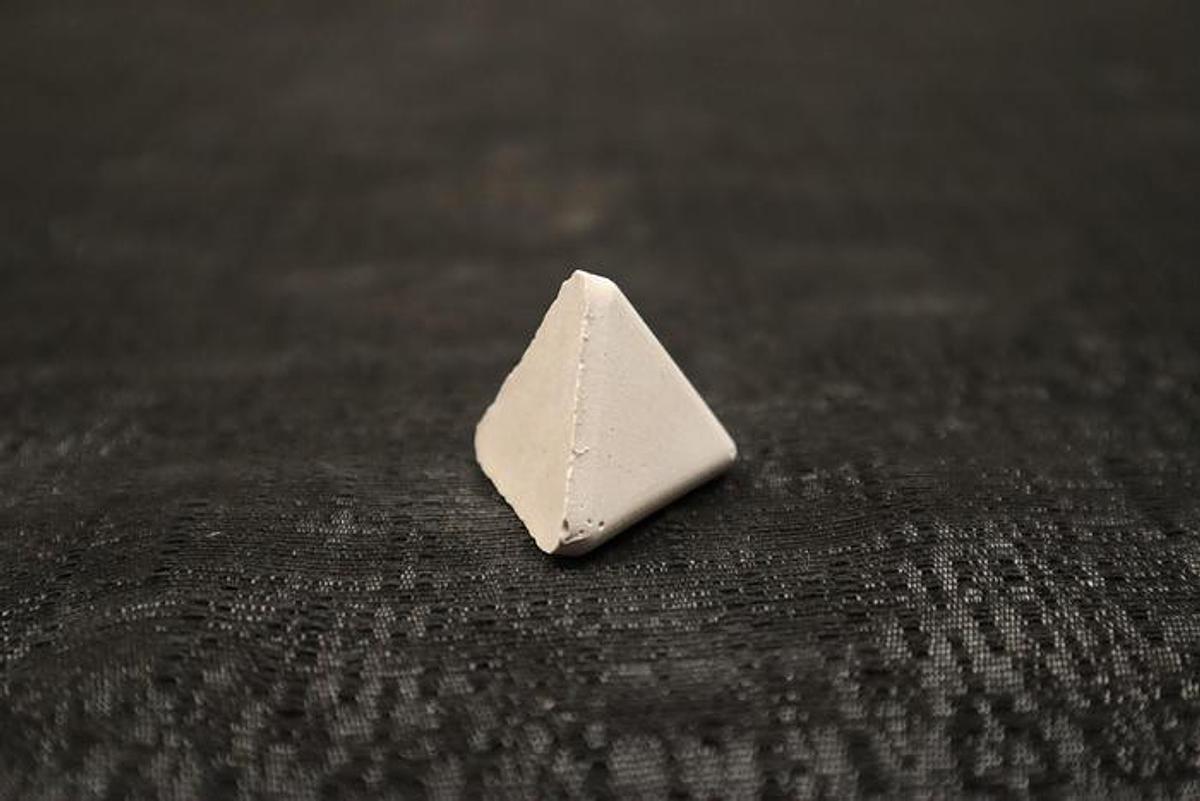 SY-1 Tetrahedron 3/4 x 3/4