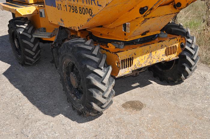 Used 2015 THWAITES 2 TONNE SWIVEL