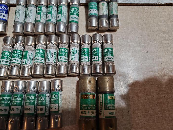 (Lot of 37 Fuses) Littelfuse BAF-10 SLC FLQ 5 FuseTron FNM-10