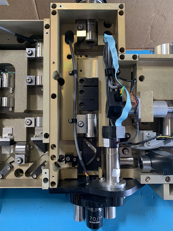 Used Biorad Microscope Objective Assembly with Two Cameras Quaester Q7