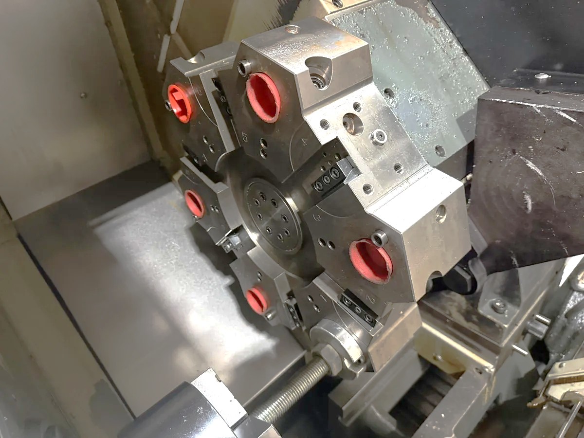 Used 2016 Haas ST-10Y with C Axis, Live Milling, Y Axis Capability, Tailstock, Tool Presetter, Chip Conveyor, 24 Station Turret, ONLY 4,667 Hours