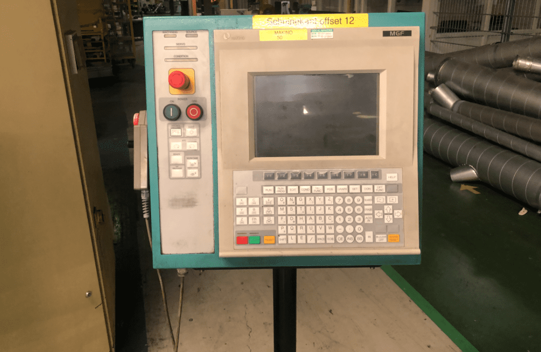 Used Makino EDNC-43 - Vertical machining centre - 1997