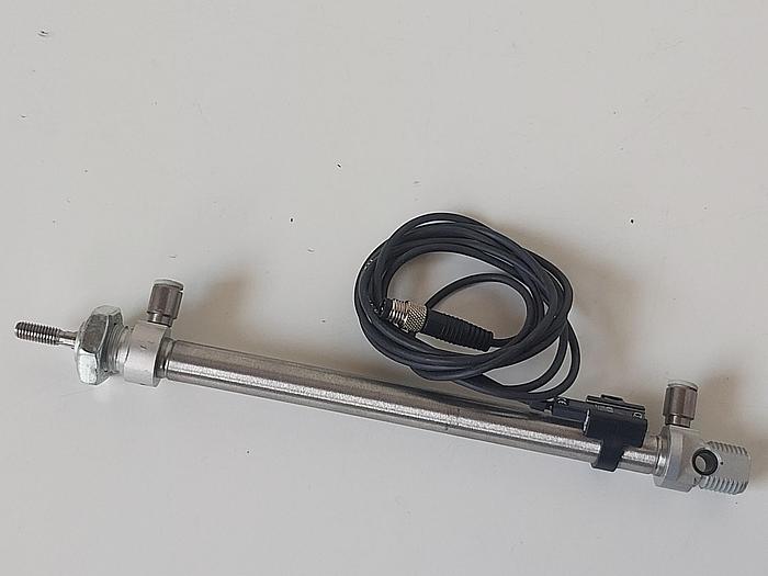 4 Stück Normzylinder, DSNU-12-135-PPV, 193988, Festo neuwertig