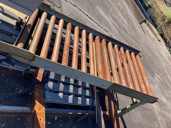 Used LOGAN INCLINED ROLLER CONVEYOR