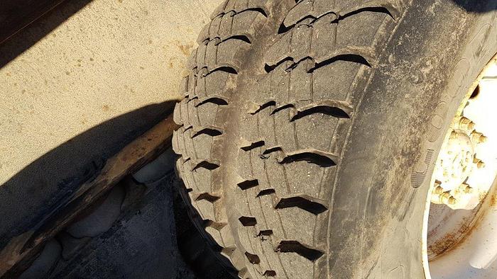 Used 2000 WELCAN 4 Axle Carrier Style Oilfield Pump / Kill Truck