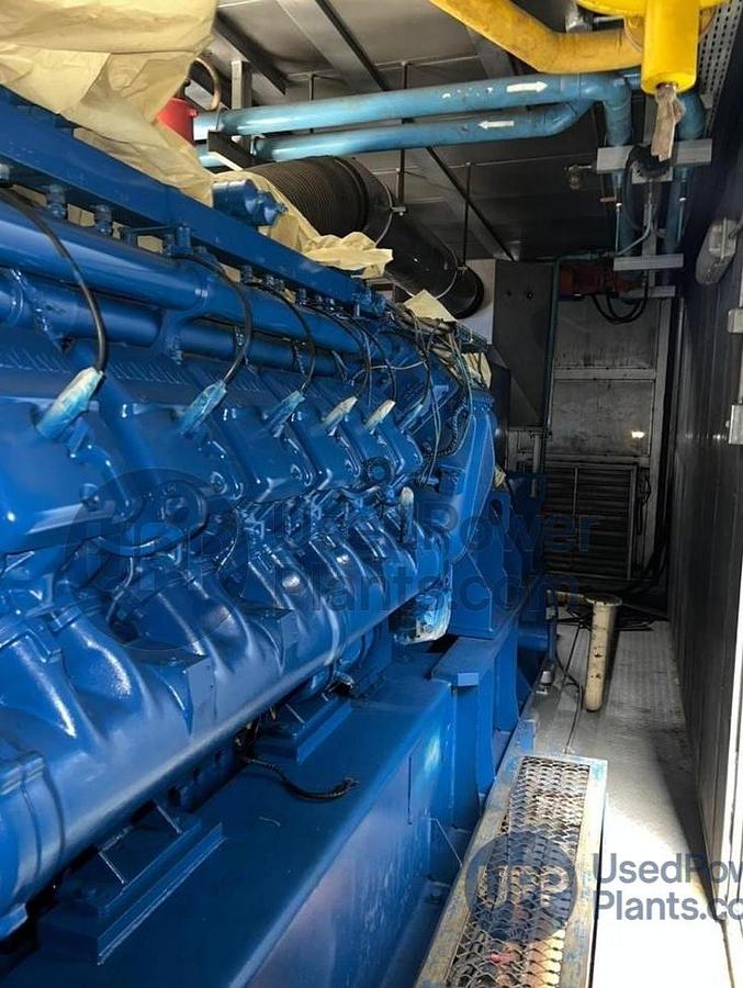 Used 2 MW 2012 MWM 2020V20 Containarised Gensets