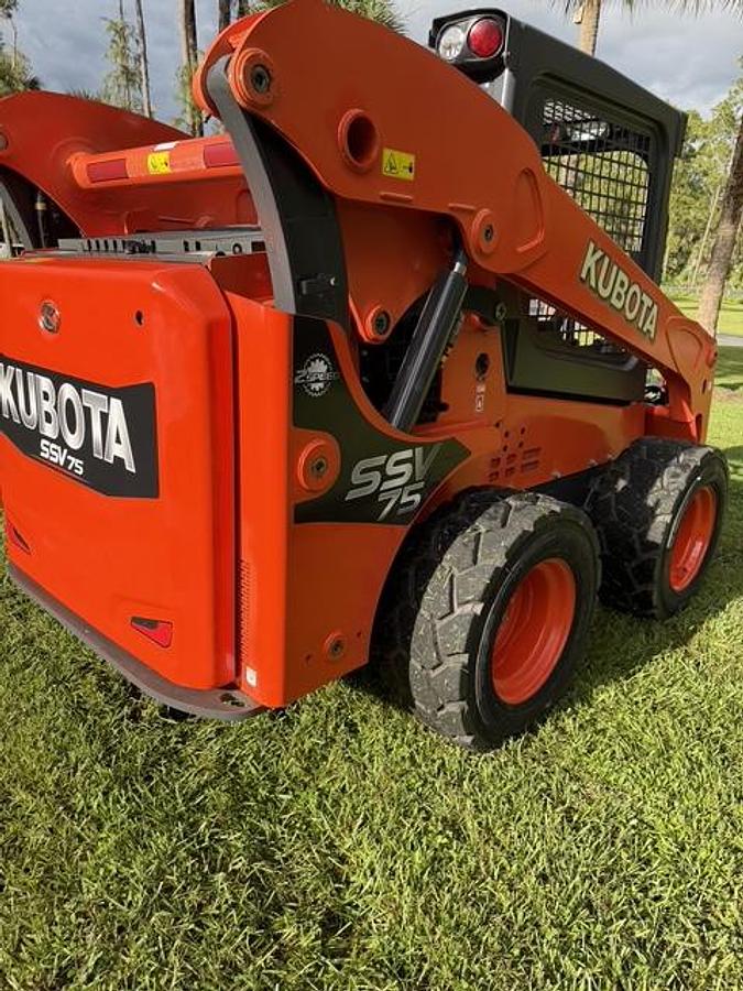 Used 2017 Kubota SSV75
