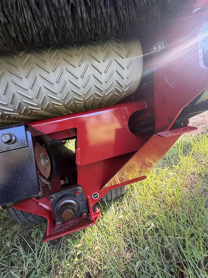 Used 2019 Toro Topdresser 2500