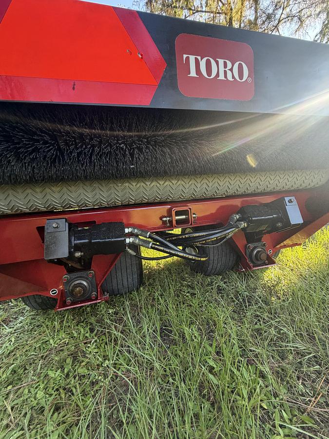Used 2019 Toro Topdresser 2500