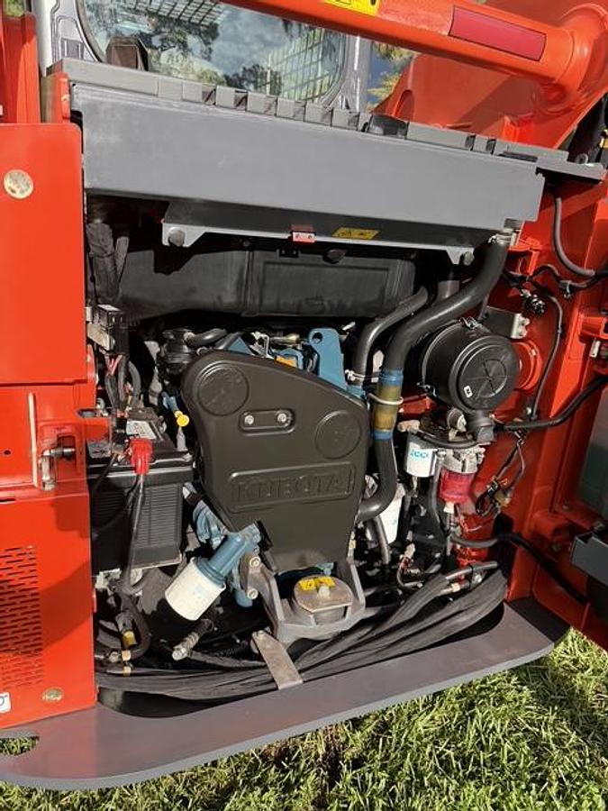 Used 2017 Kubota SSV75