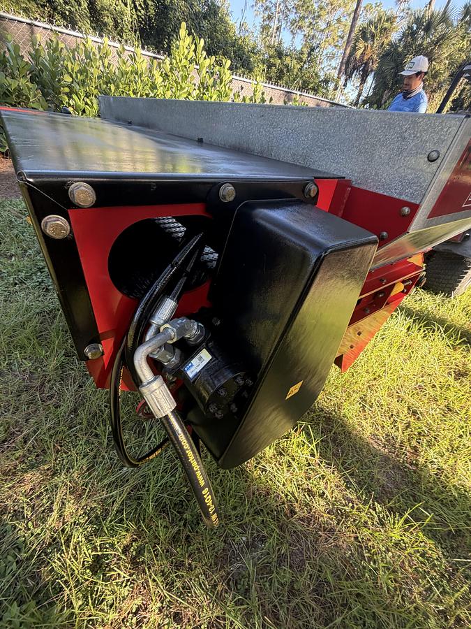 Used 2019 Toro Topdresser 2500