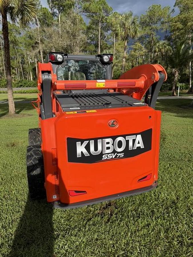 Used 2017 Kubota SSV75