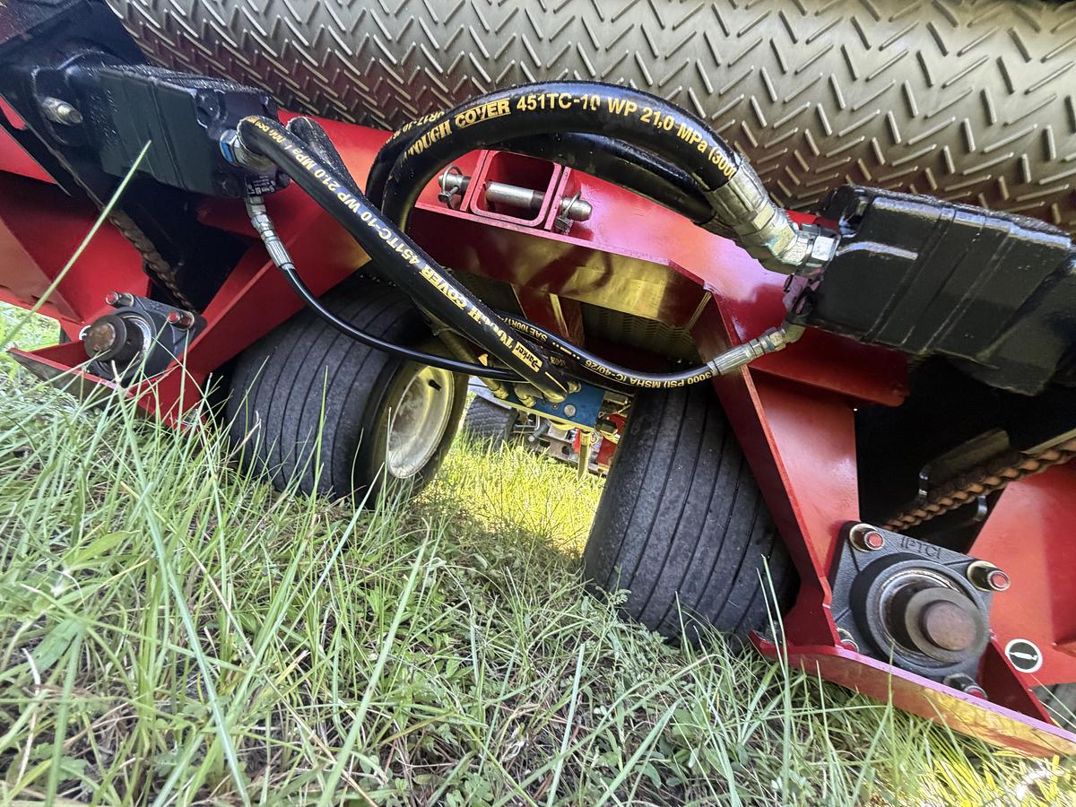 Used 2019 Toro Topdresser 2500