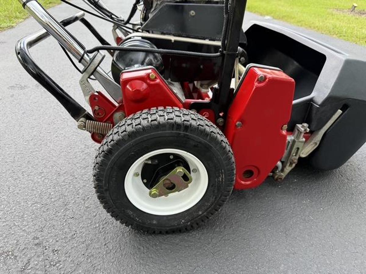 Used 2018 Toro Greensmaster 1600 Model 04056