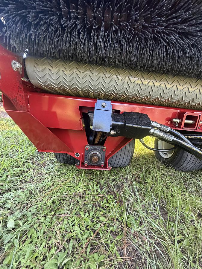 Used 2019 Toro Topdresser 2500
