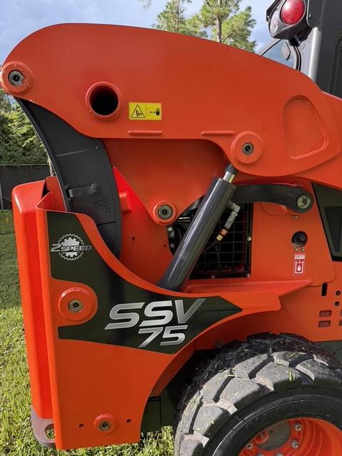 Used 2017 Kubota SSV75