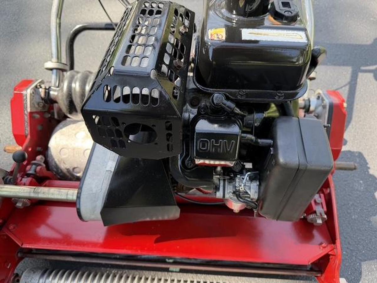 Used 2010 Toro Greensmaster 1600