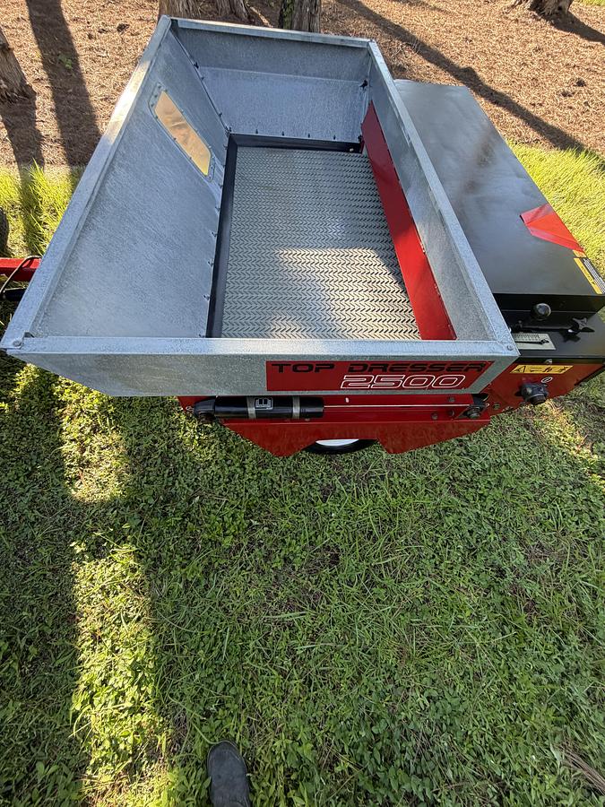 Used 2019 Toro Topdresser 2500