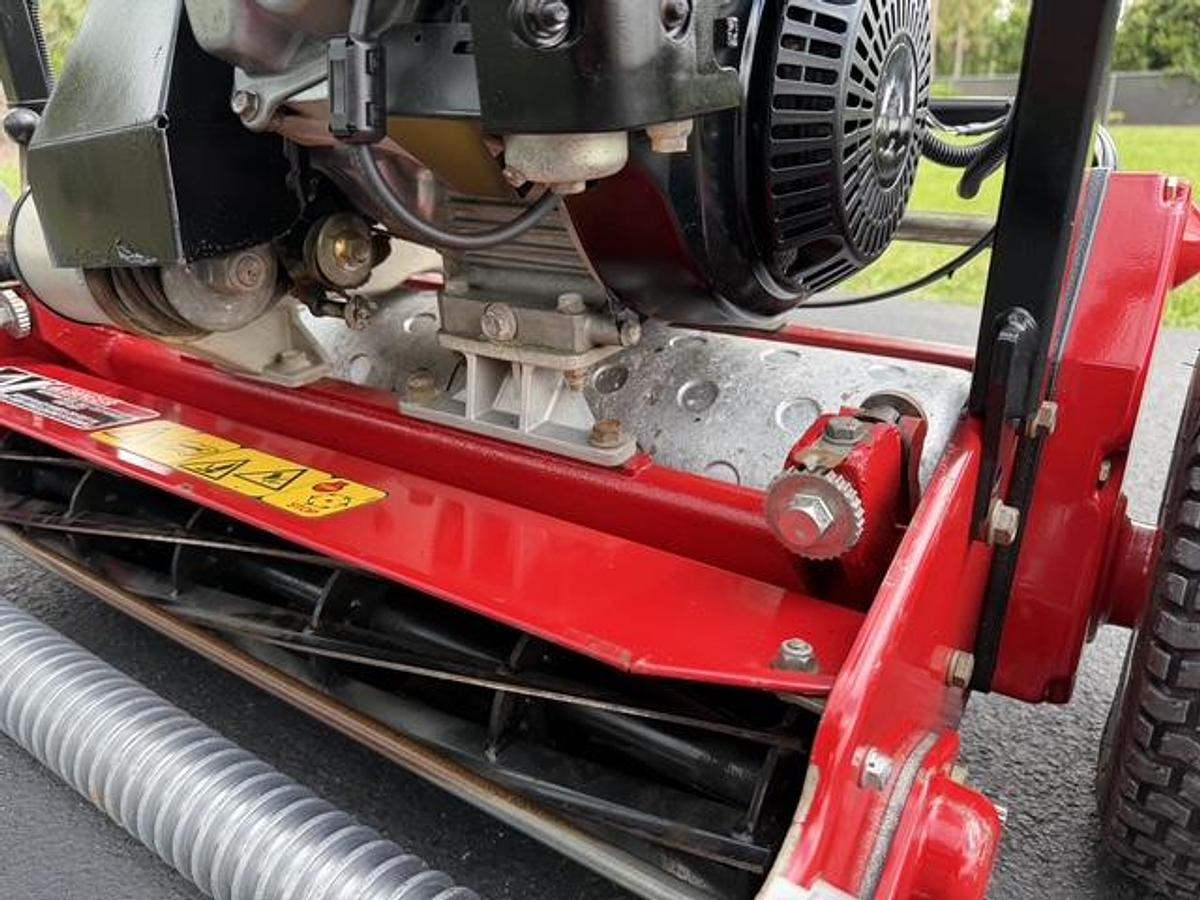 Used 2018 Toro Greensmaster 1600 Model 04056