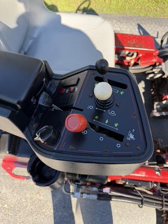 Used 2019 Toro Greensmaster 3300 Triflex