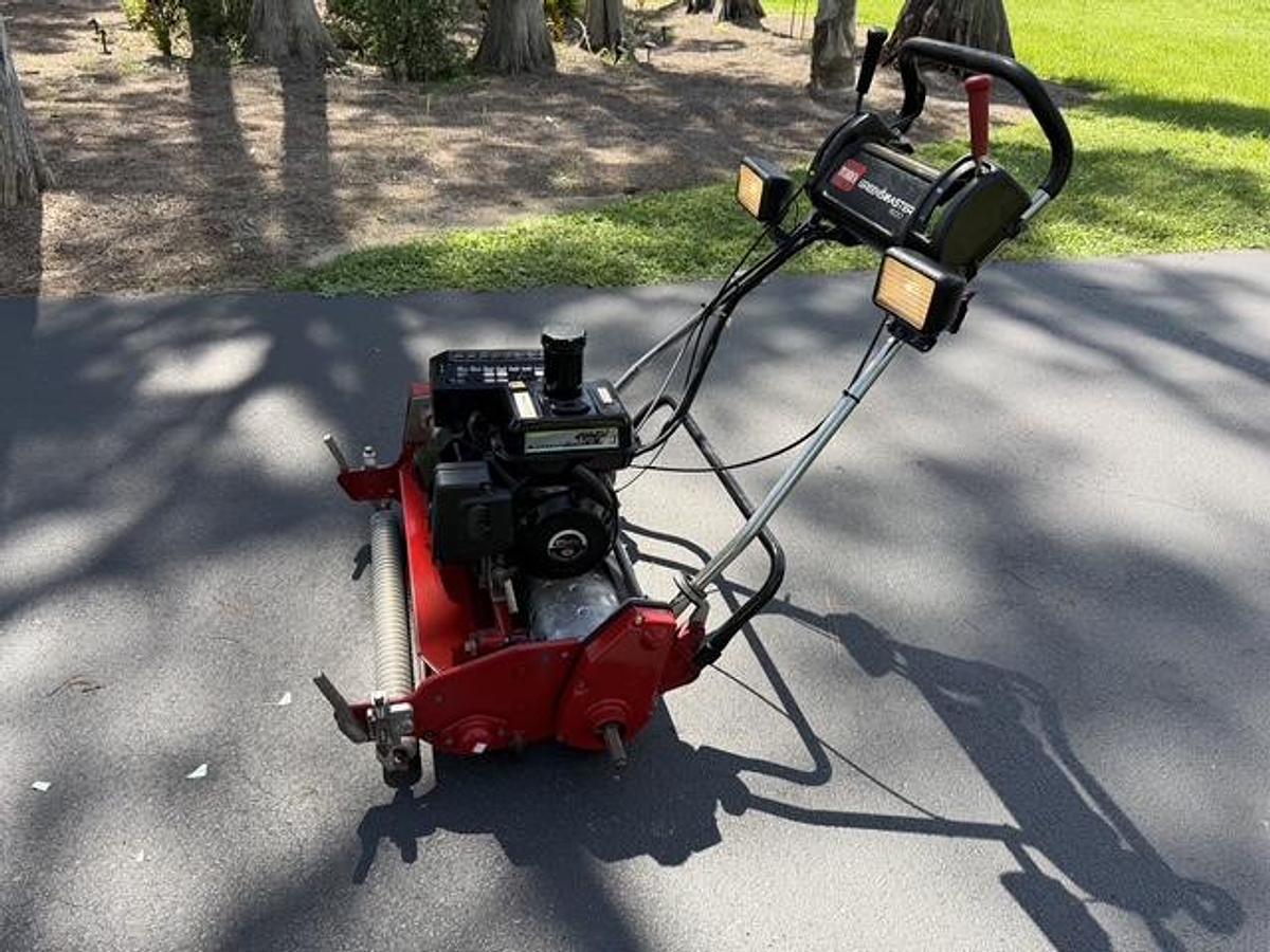 Used 2010 Toro Greensmaster 1600