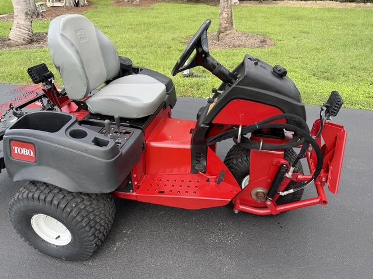 Used 2019 Toro SandPro 5040