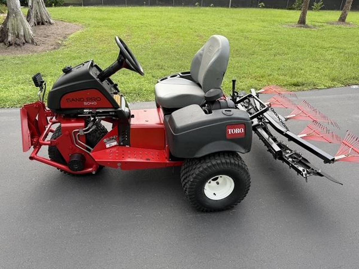 Used 2019 Toro SandPro 5040