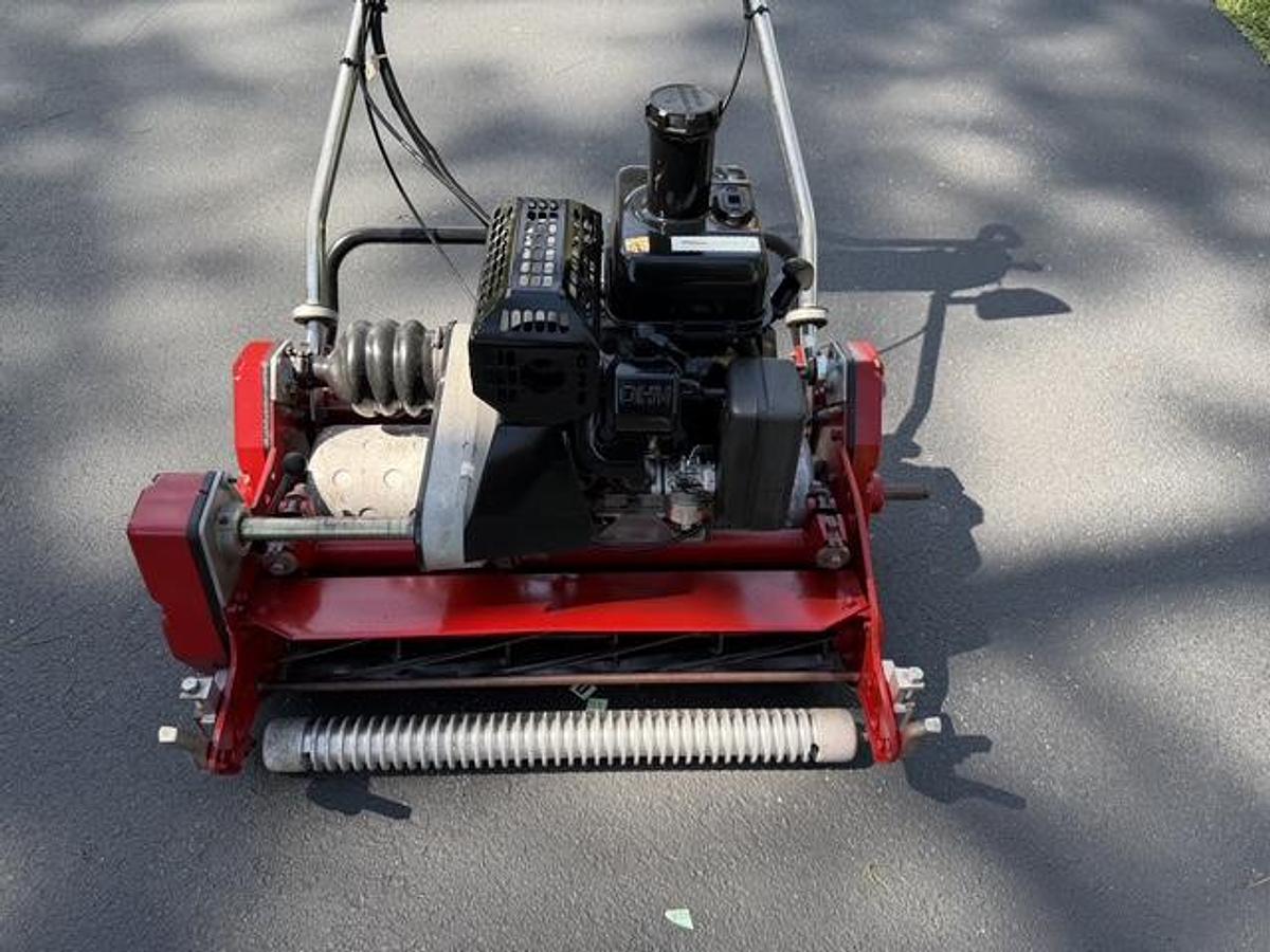 Used 2010 Toro Greensmaster 1600