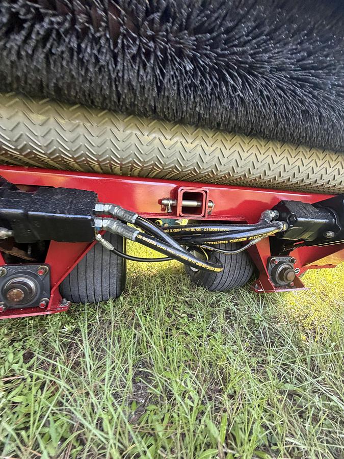 Used 2019 Toro Topdresser 2500