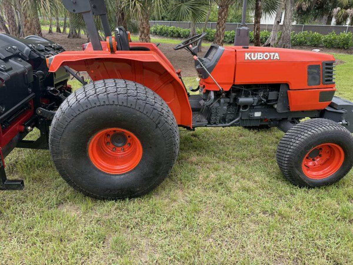 Used 2017 Toro Pro-Core 1298 Model 09716