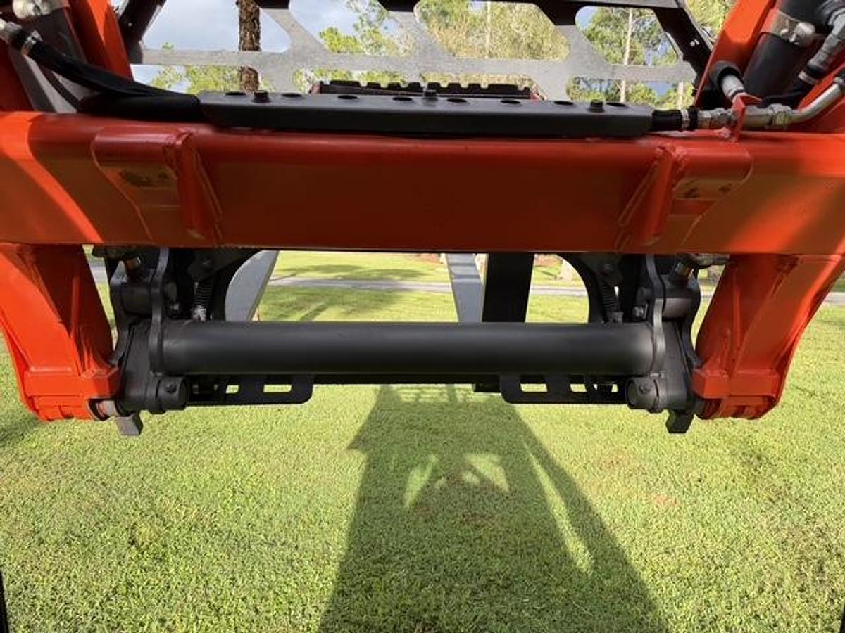 Used 2017 Kubota SSV75