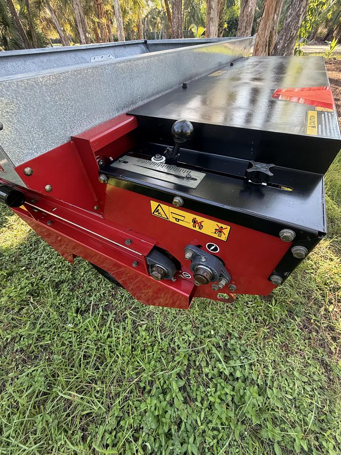 Used 2019 Toro Topdresser 2500