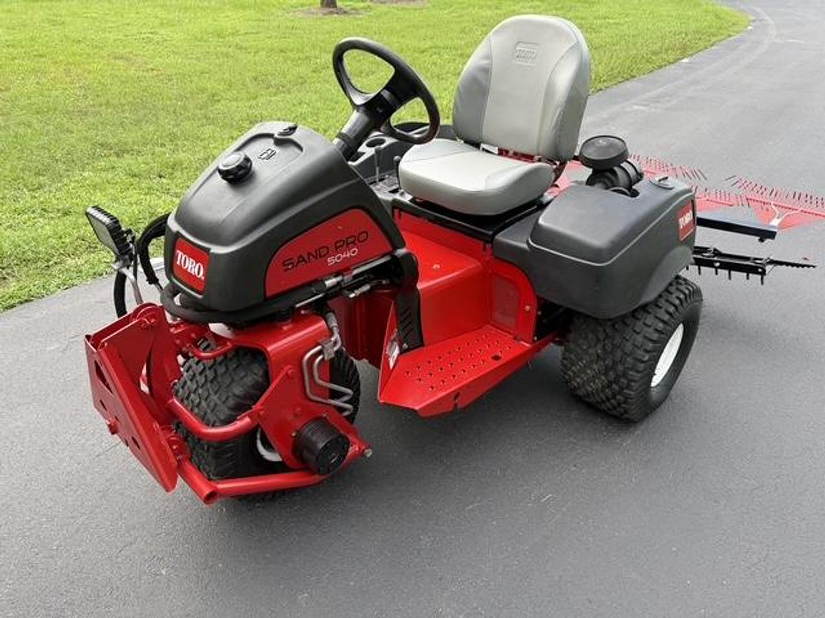 Used 2019 Toro SandPro 5040